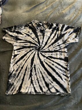 Black & White Tie-Dye Spiral T-Shirt | Unisex Casual Tee